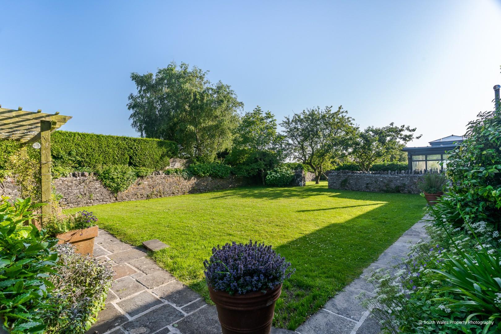 Prisk, Nr Cowbridge, Vale Of Glamorgan, CF71 7TJ